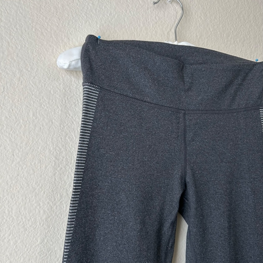 Leggings Long Gray Merle White Stripe Accent on Hips Pocket by Fabletics Size XS - Picture 2 of 13